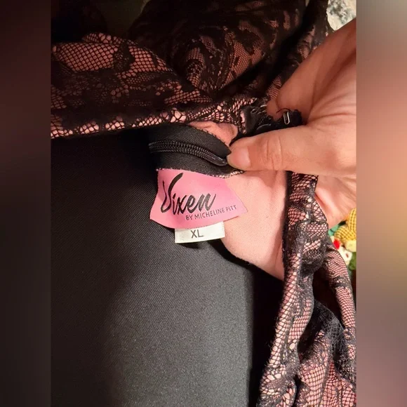 Vixen by Micheline Pitt Peach Lace Vacation Playsuit - Picture 4 of 4